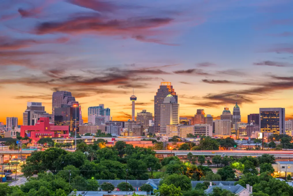 San Antonio, TX, cityscape.